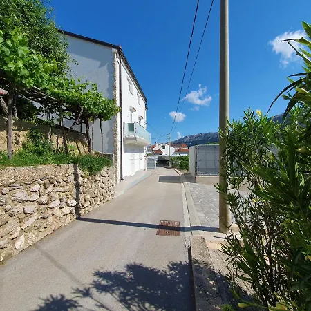 Relax House Rosemary Apartment Draga Bascanska Exterior photo