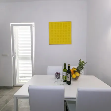 Relax House Rosemary Apartment Draga Bascanska Exterior photo